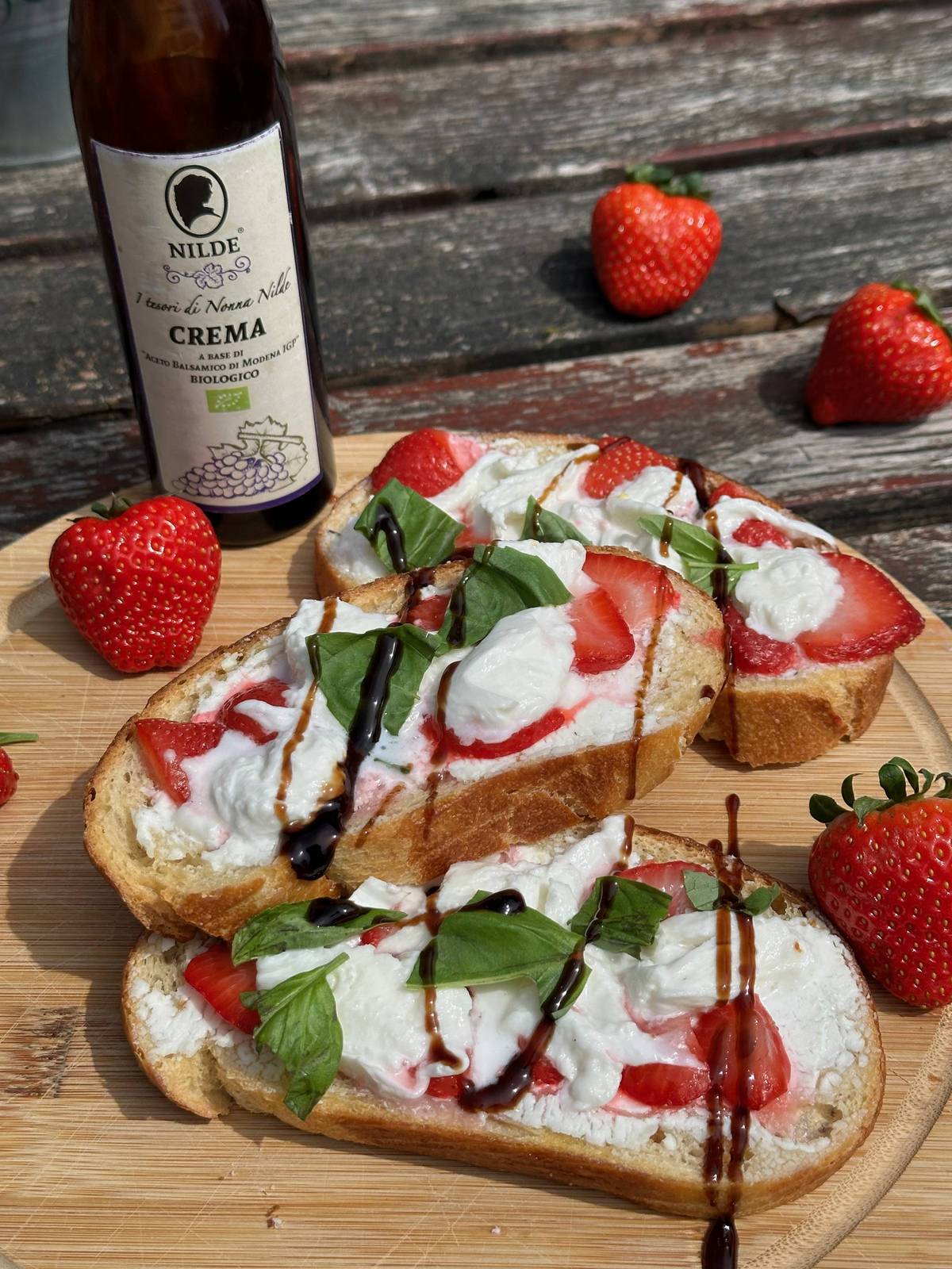Bruschetta mit Ciabatta, Erdbeeren und Büffelmozzarella | Feinkost ...